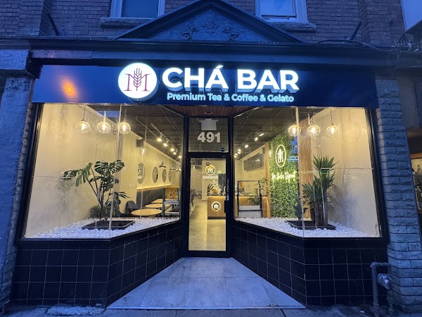 M Chá Bar (Bloor & Bathurst) 4