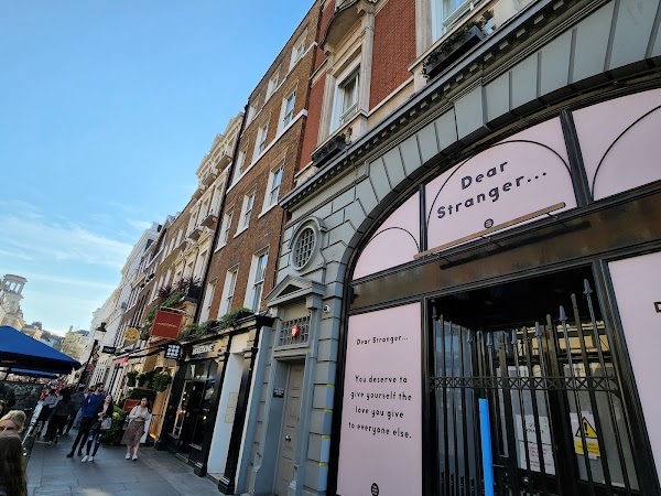 Glossier London