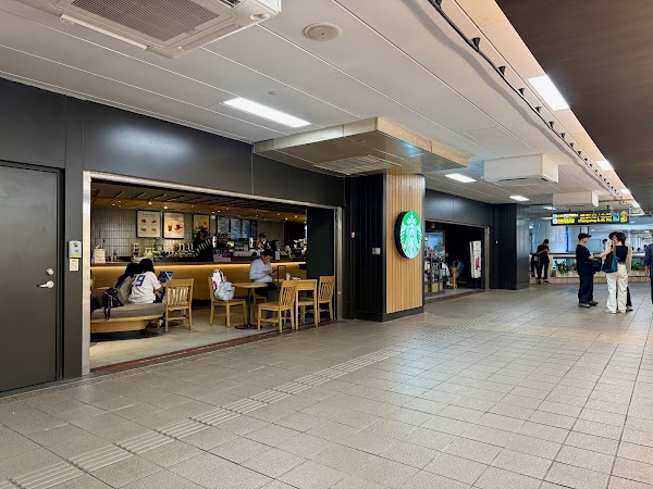 STARBUCKS MRT Taipei Main Station Shop 5