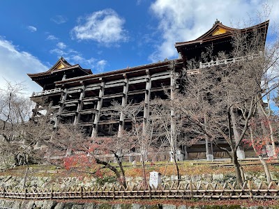 Kiyomizu-dera Hondo (Main Hall)