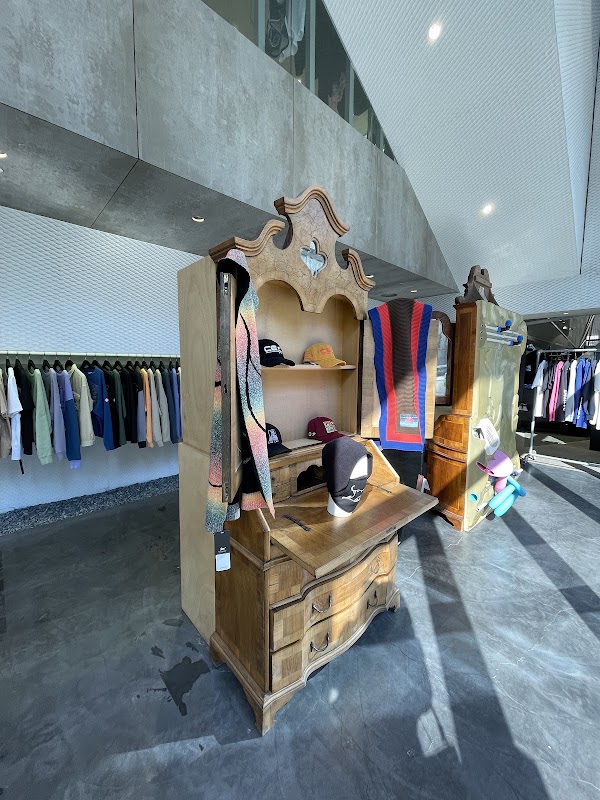 Worksout Store Seoul Hongdae RYSE 3