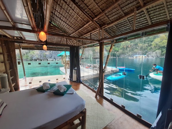 Paolyn Houseboats Coron Island 2