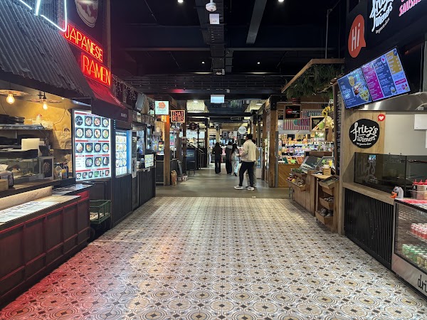 Riverside Market 5