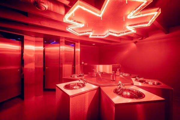 DSTRKT Club