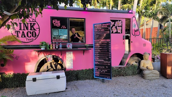 Little Pink Taco Truck Maui 1
