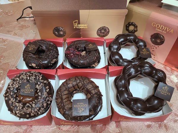 Mister Donut Xin Taipei Station 5