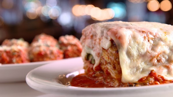 Carmine's - Upper West Side 5