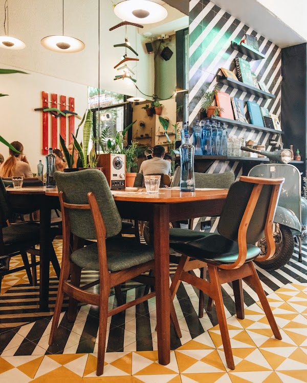 Faire. Brunch & Drinks