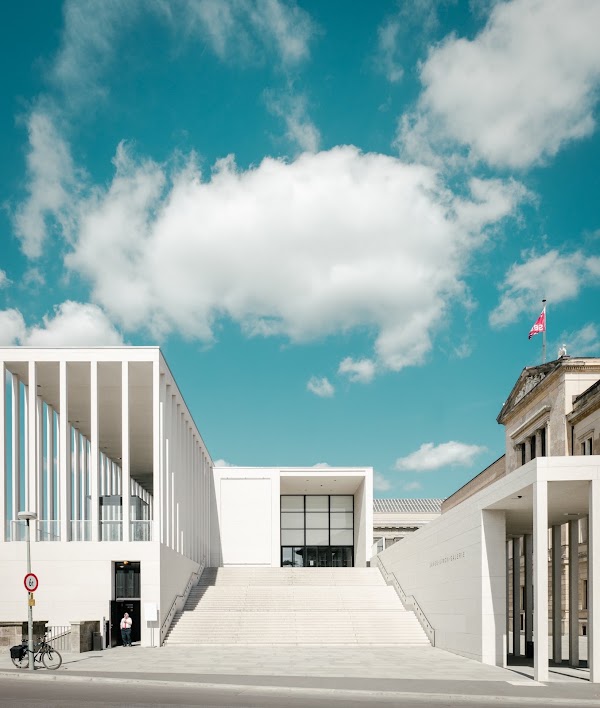James Simon Gallery 5
