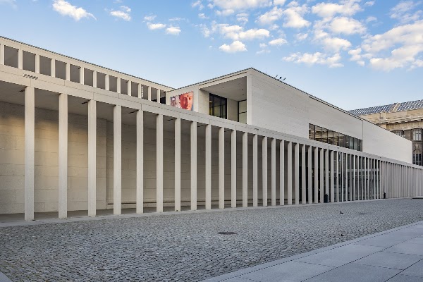 James Simon Gallery 4