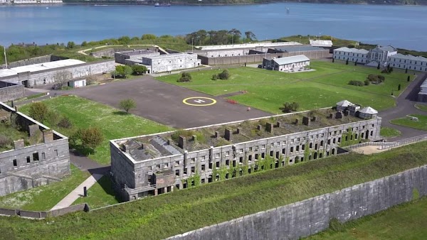 Spike Island 3