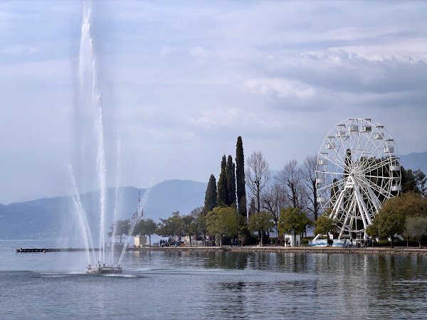 Fontana galleggiante 1
