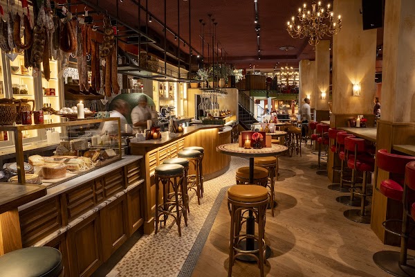Paloma - Restaurant & Tapascafé