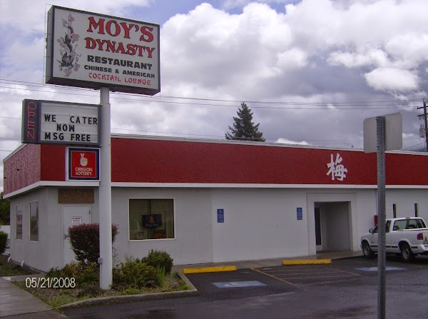 Moy's Dynasty Restaurant