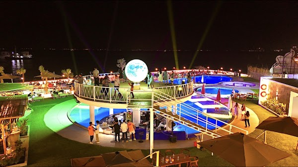 Bluefire Beach Club 2