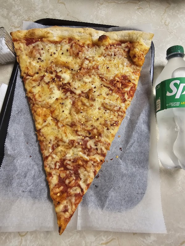 Ljubo's Pizza 4