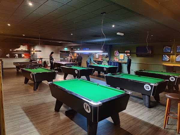 Rileys Sports Bar 1