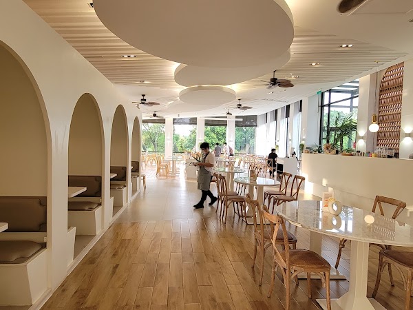 HoneyWood Cafe