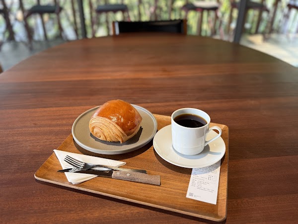 Momos Coffee Flagship Store 3
