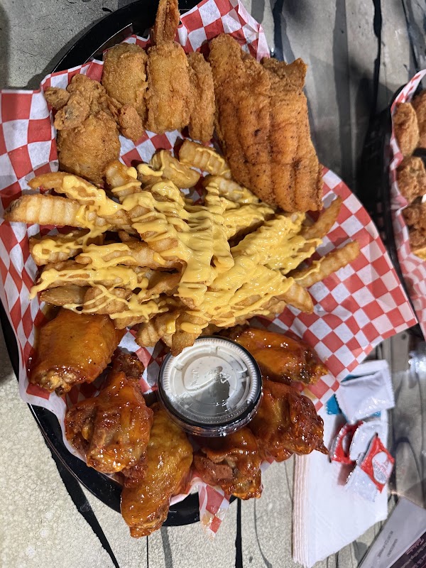 Taste Budzzz Sports Bar 1
