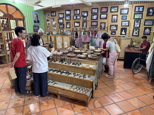Rusey Shop Battambang - Arrupe 1