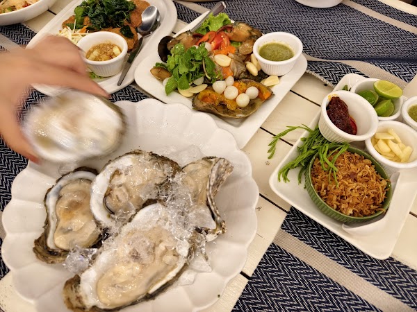 Kin Lom Chom Saphan 3
