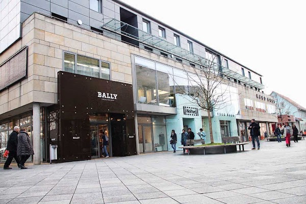 Bally Outlet Store