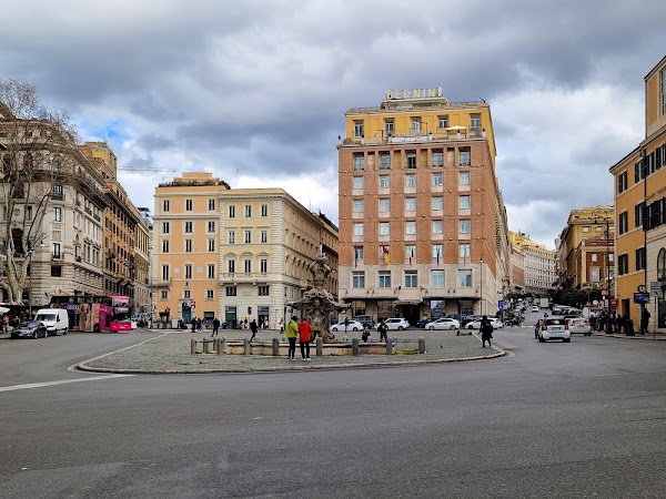 Piazza Barberini 4