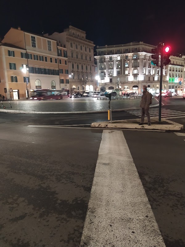 Piazza Barberini 2
