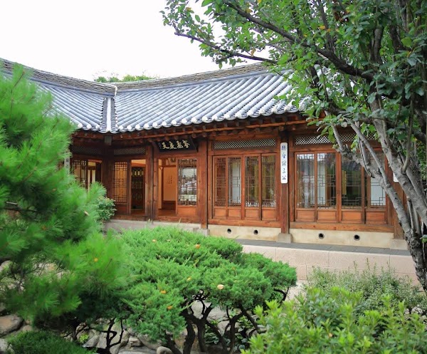 Woon Kyung Mansion