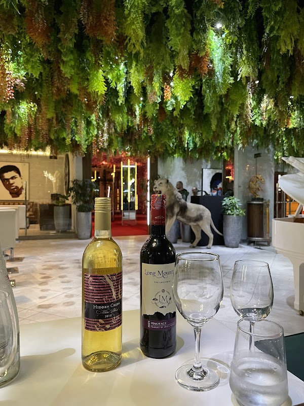 White Restaurant & Garden 5