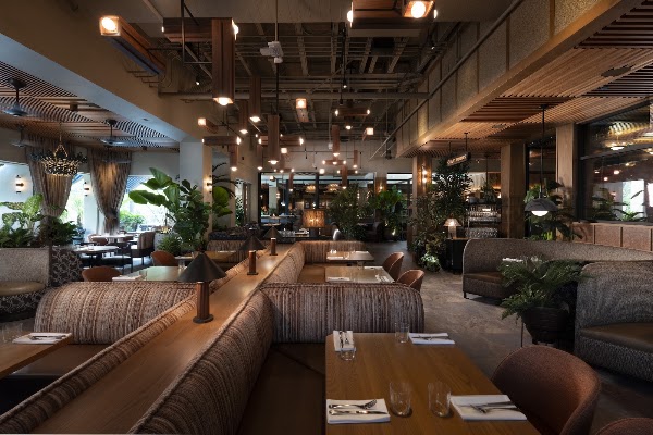 Earls Kitchen + Bar - Waikiki 1