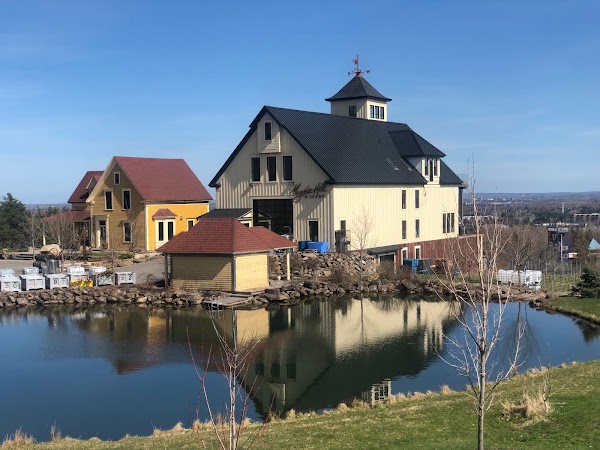 Magnetic Hill Winery 3