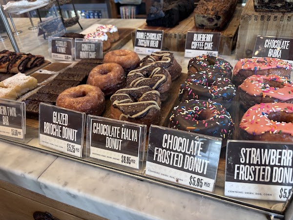 Modern Bread and Bagel 3