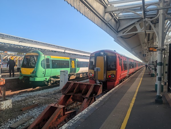 Eastbourne railway station 4