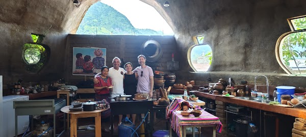 Deleite Ancestral Experiencia con RESERVA Soy Cocina Tradicional Tz'utujil