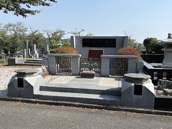 Sayama Lakeside Cemetery 5