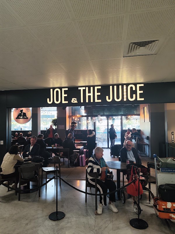 JOE & THE JUICE 4