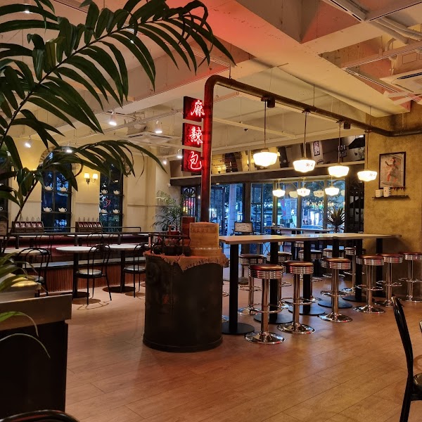 Ryongryong Burger House 2