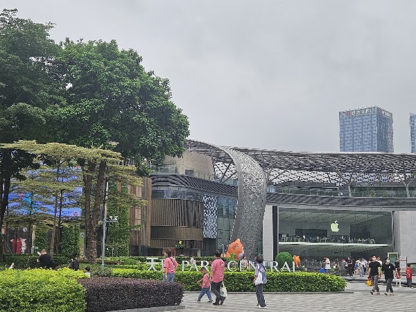 Tianhuan Parc Central Parking Lot 5