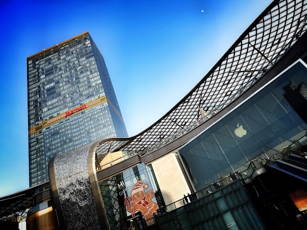 Tianhuan Parc Central Parking Lot 2