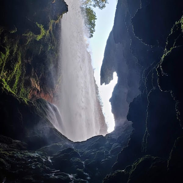 Horse tail waterfall 3