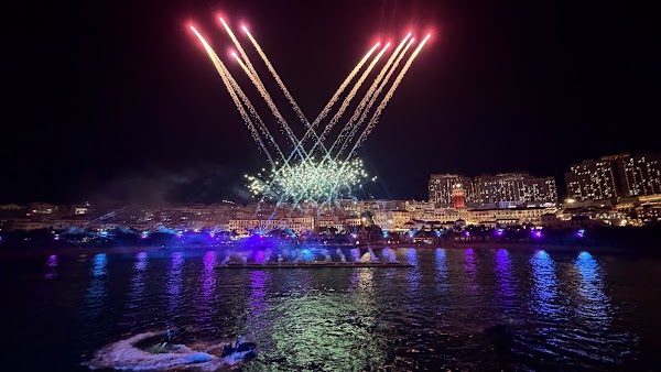 Symphony of the sea show