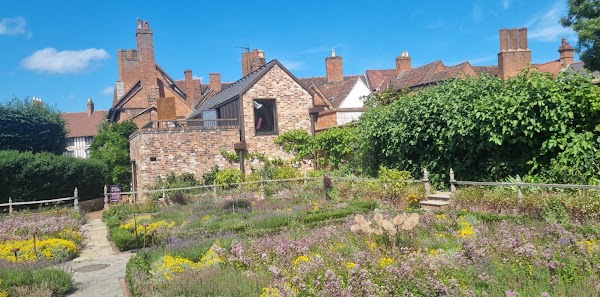New Place Gardens 1