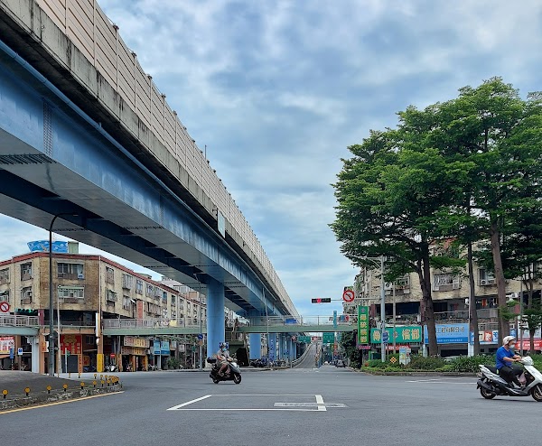 和平西路三段