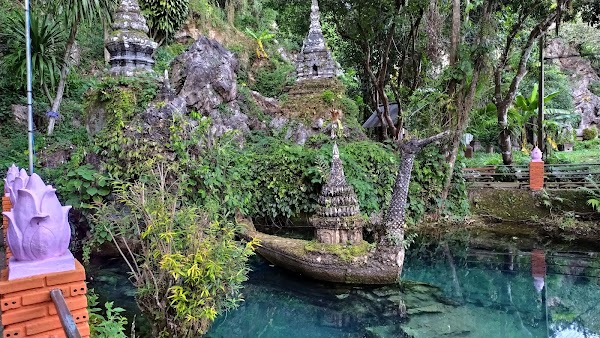 Wat Tham Chiang Dao 5