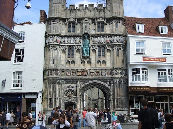 Christ Church Gate 1