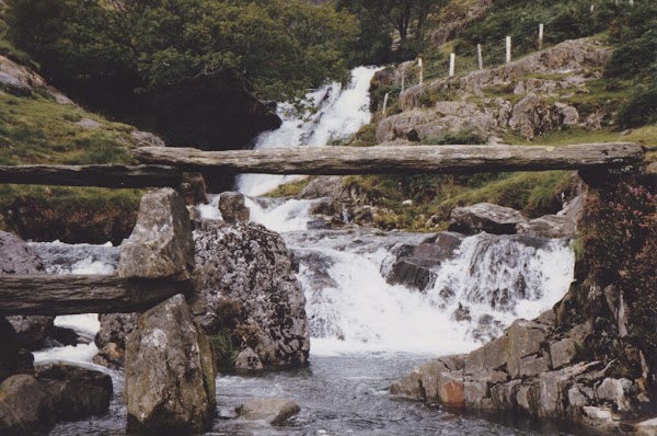 Slate slab bridge on Afon Cwm Llan