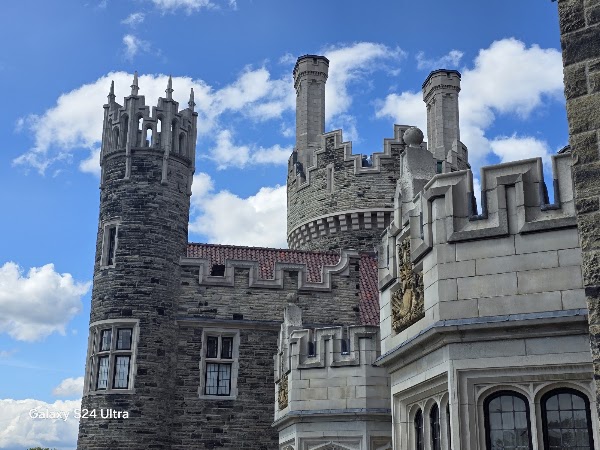 Casa Loma 5