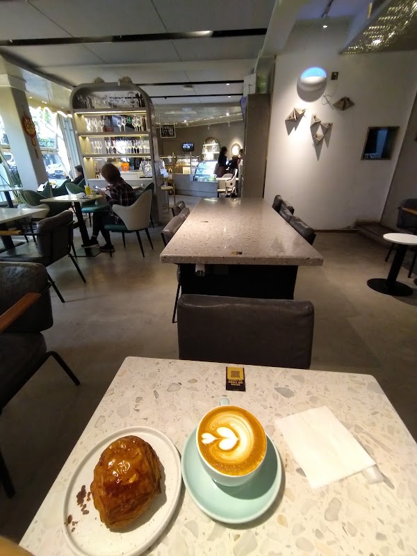 Full House Coffee Bar 3